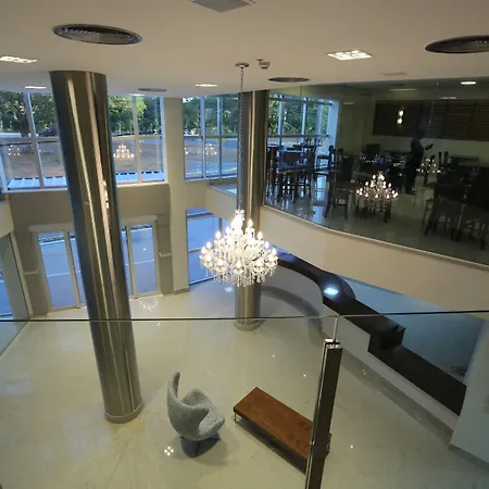 Hotel Amsterdam Montes Claros-2